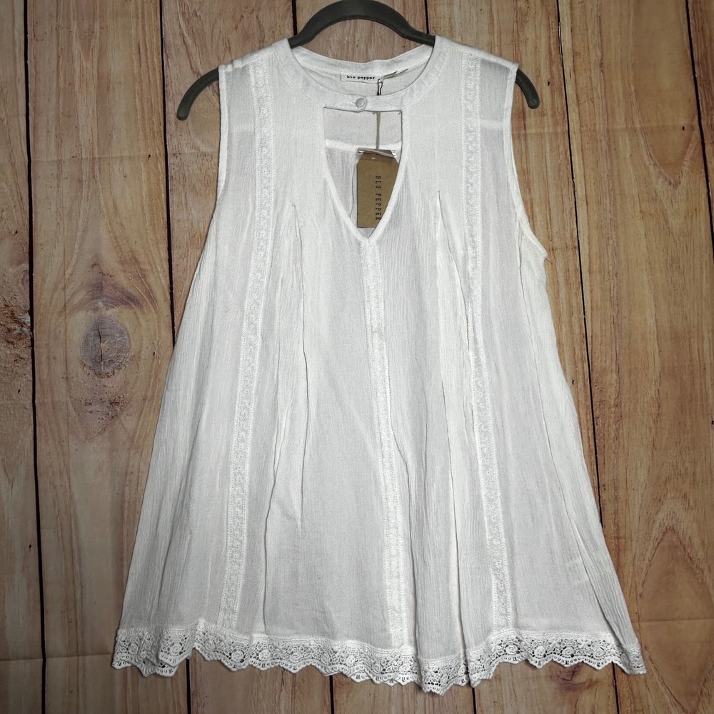 New Blu Pepper Tunic Top Women Small White Lace Trim Keyhole Boho Fairycore
